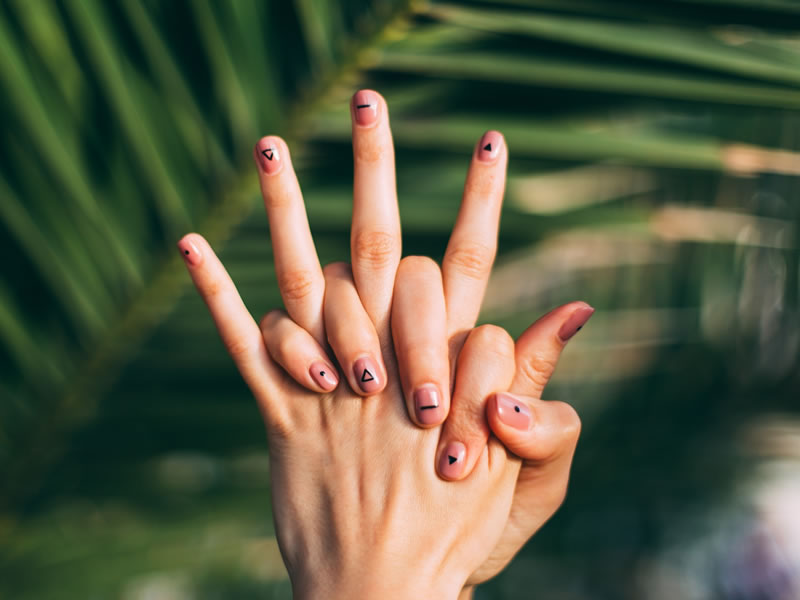Nail Bar